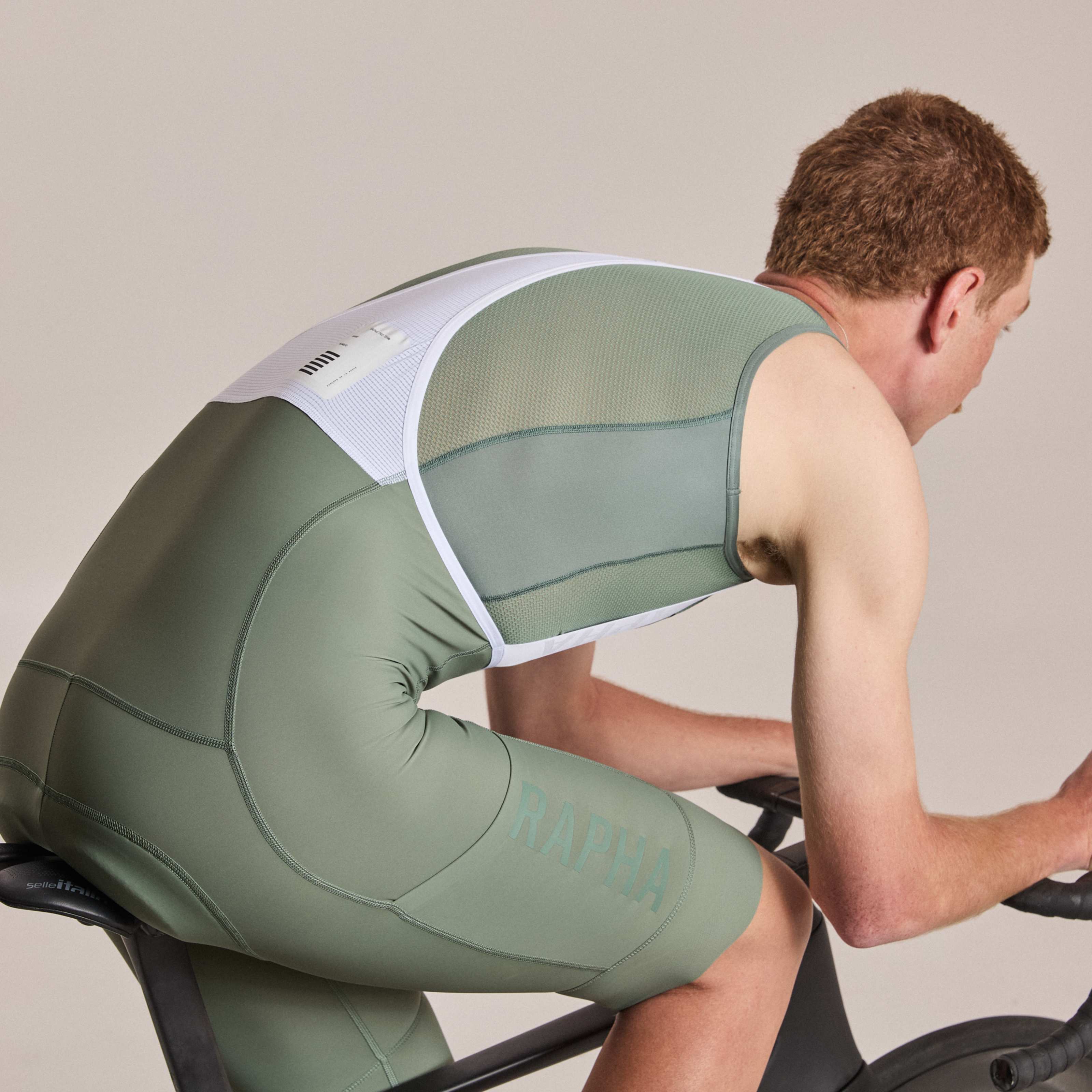 Rapha プロチームカーゴビブショーツ メンズ プロチーム カーゴ ビブショーツ - ロング | Rapha