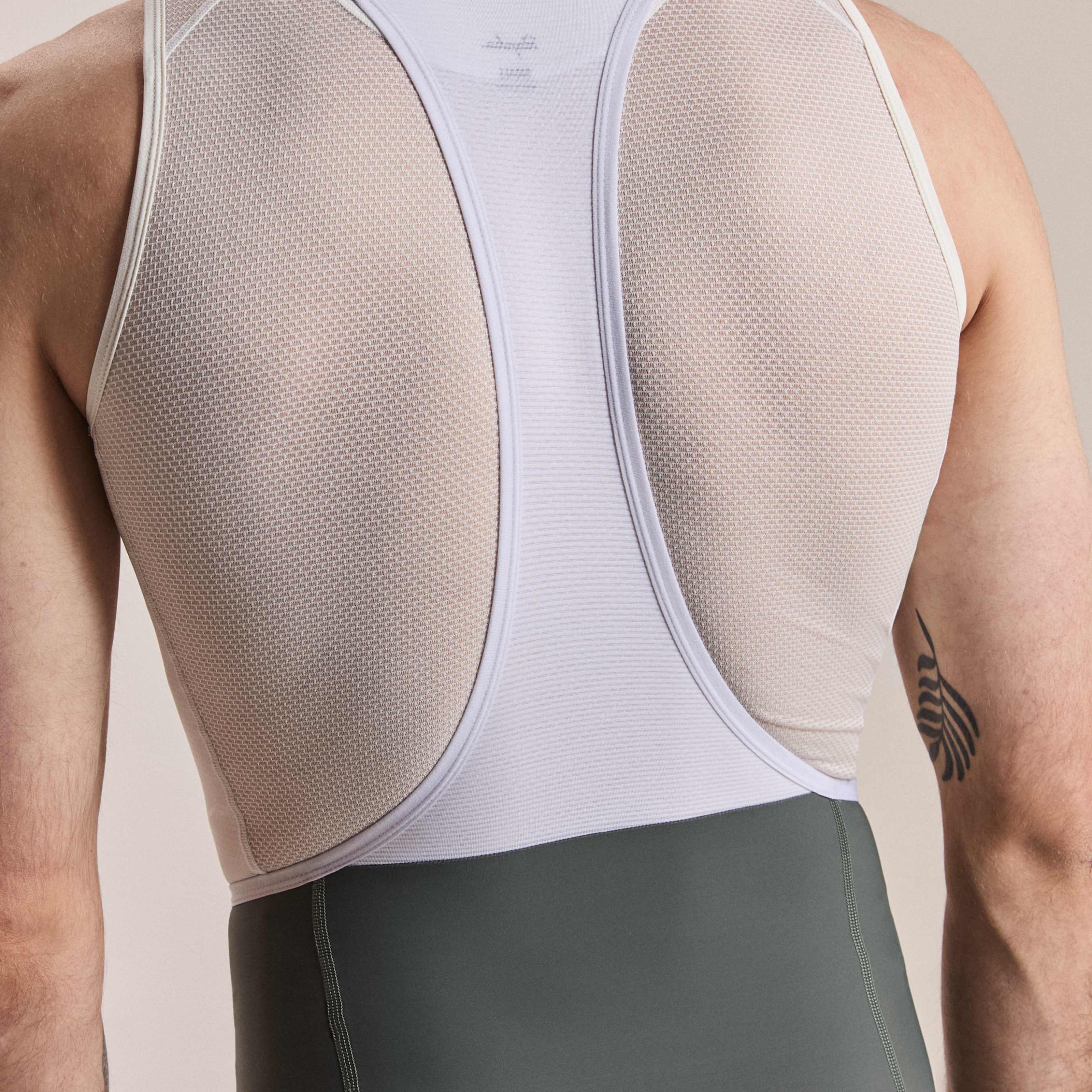 美品・1回着用 Rapha ブルベ エレメント カーゴ ビブショーツ XL メンズ ブルベ エレメント カーゴ ビブショーツ | Rapha