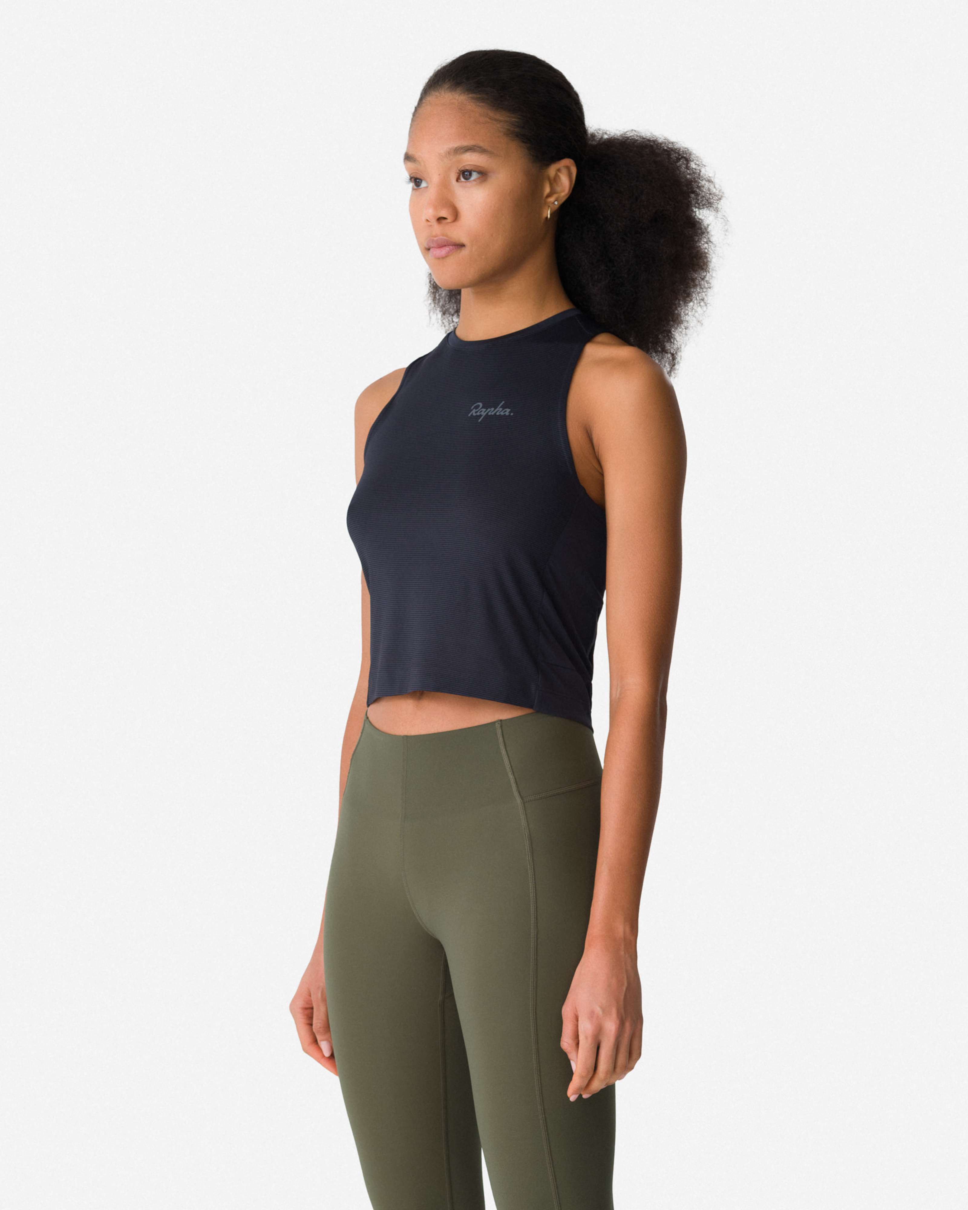 AJZ01XX_BLK_Womens-Explore-