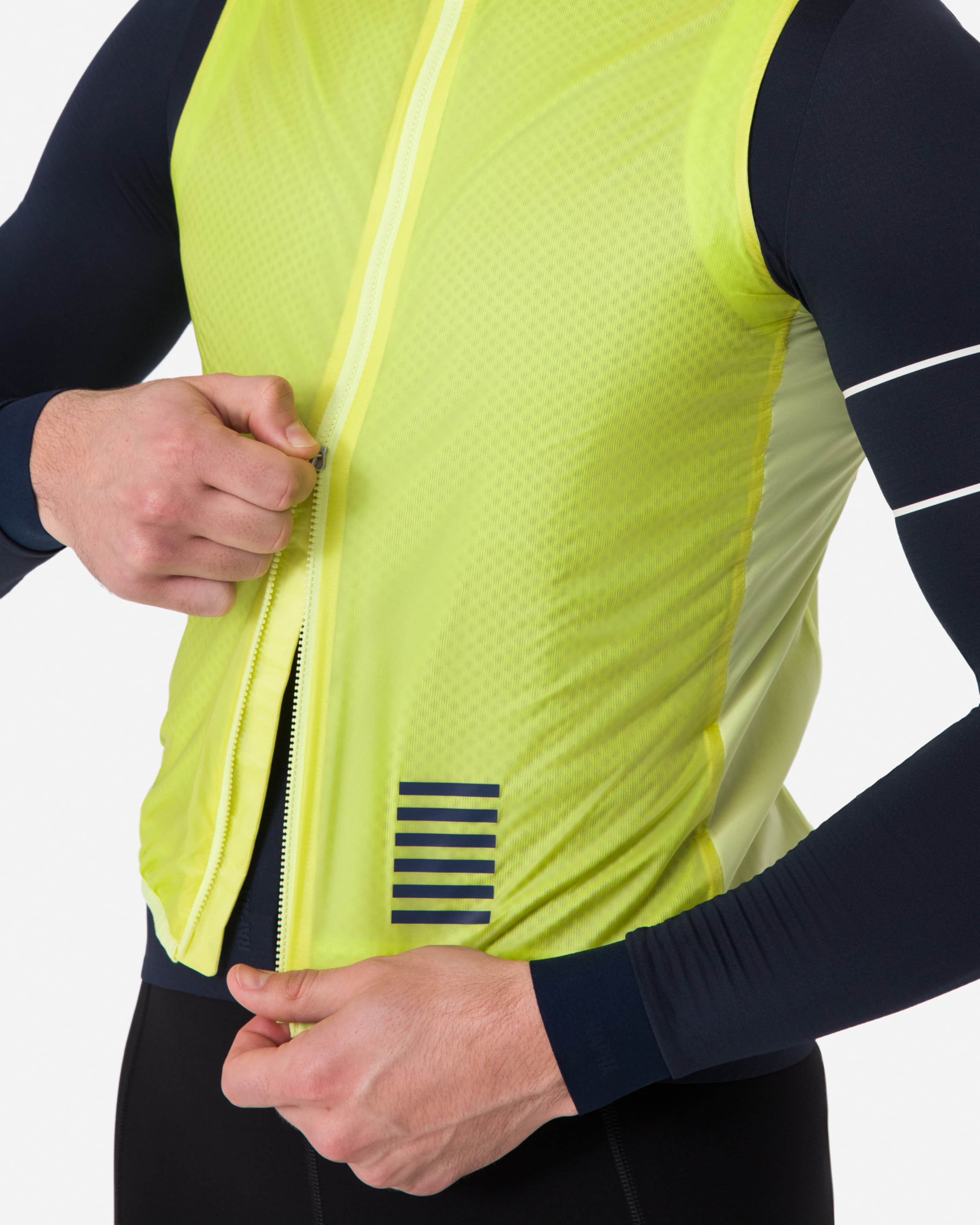 メンズ プロチーム インサレーティッド ジレ | Rapha