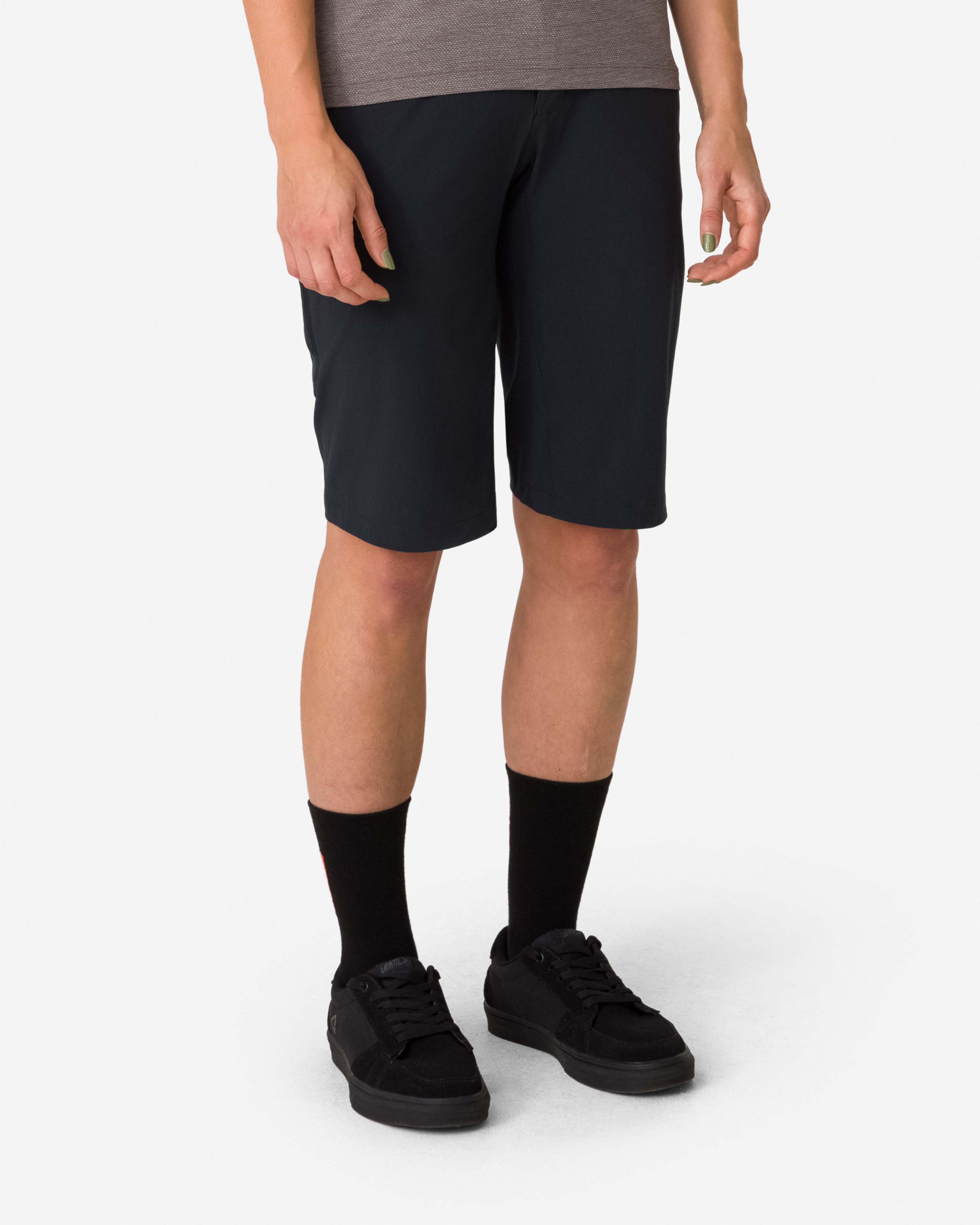 Women's Trail Cargo Shorts | Rapha