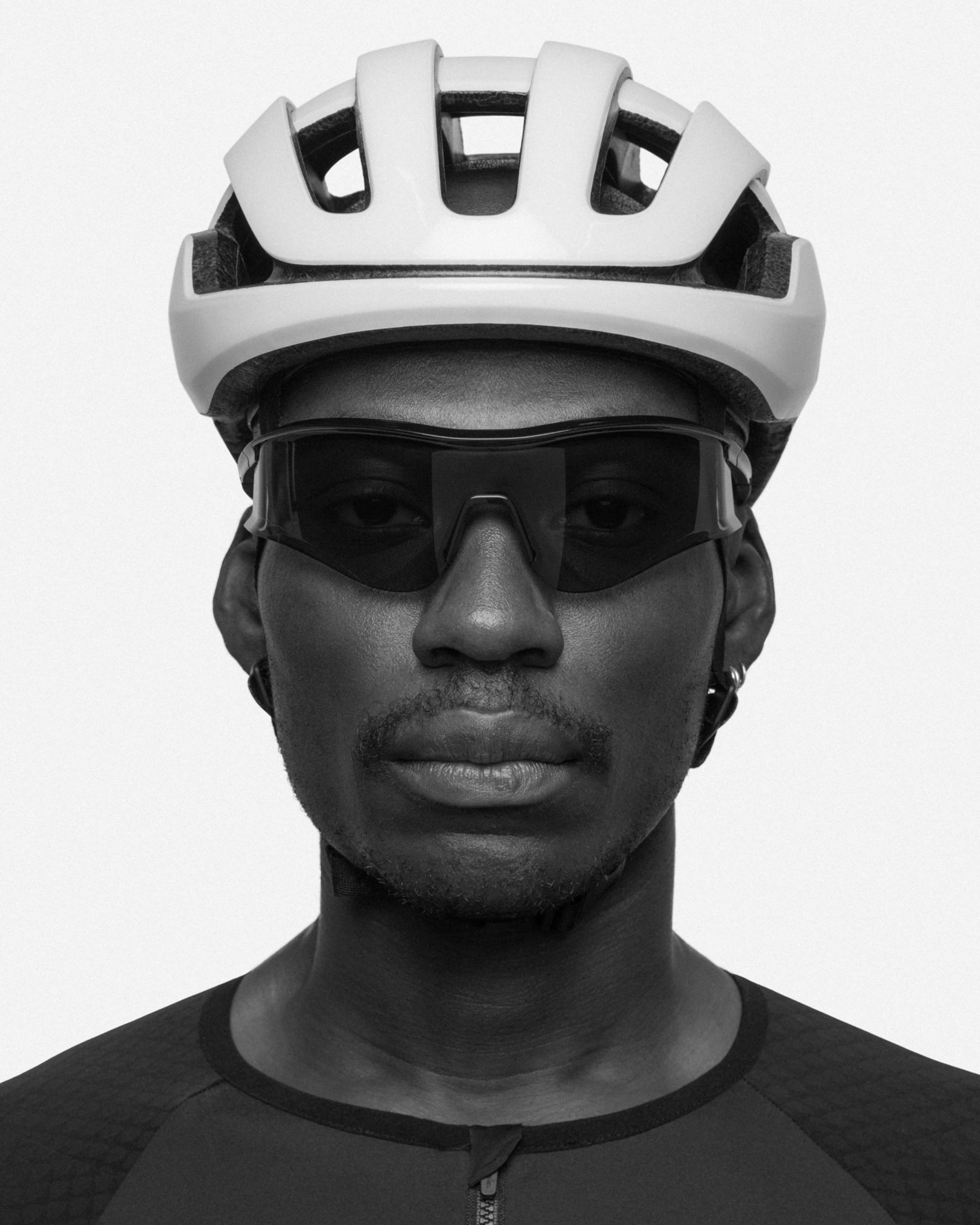 BMQ01XX_SMK_Rapha-Reis-Glasses