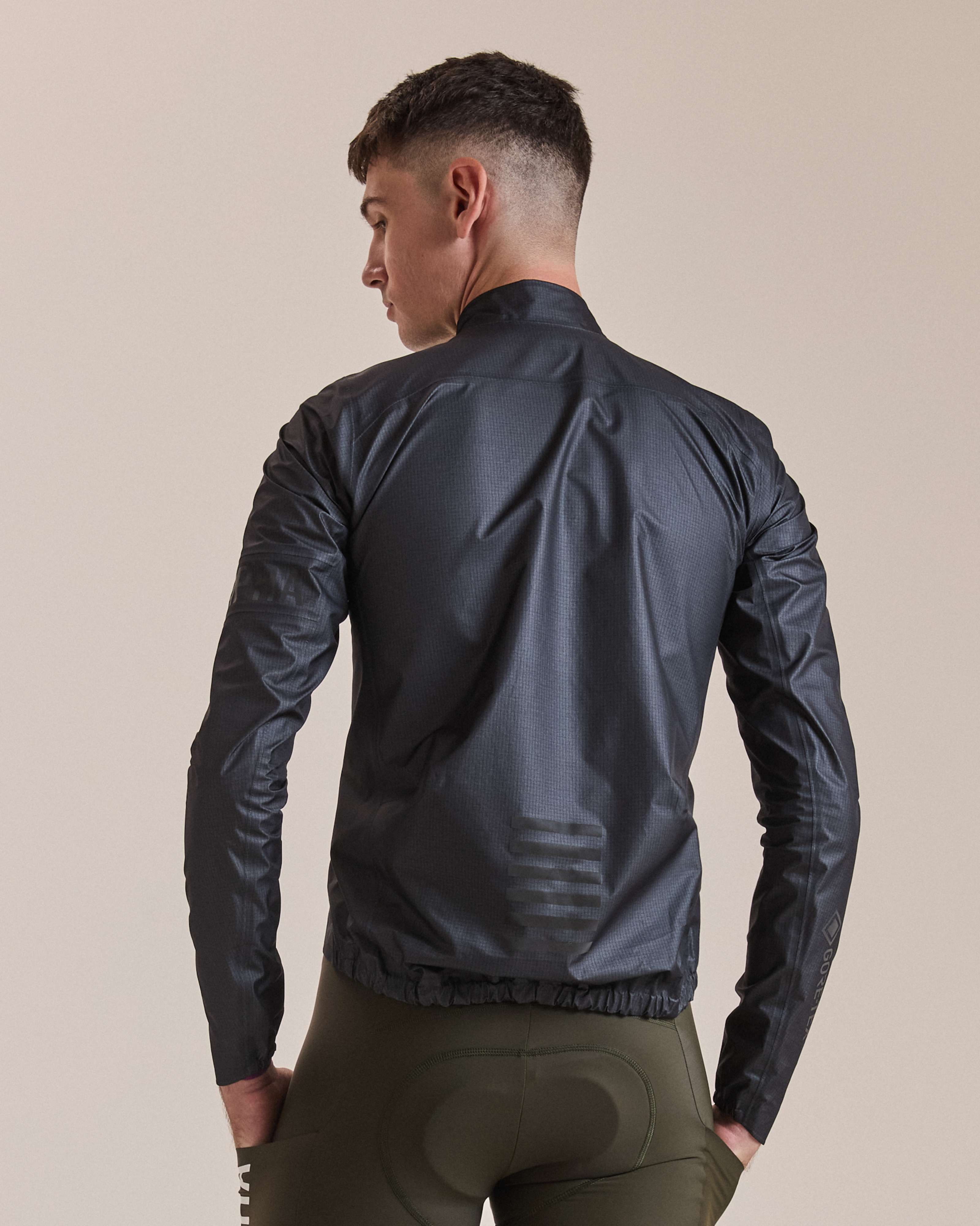 メンズ プロチーム GORE-TEX ライトウェイト レイン ジャケット II | Rapha