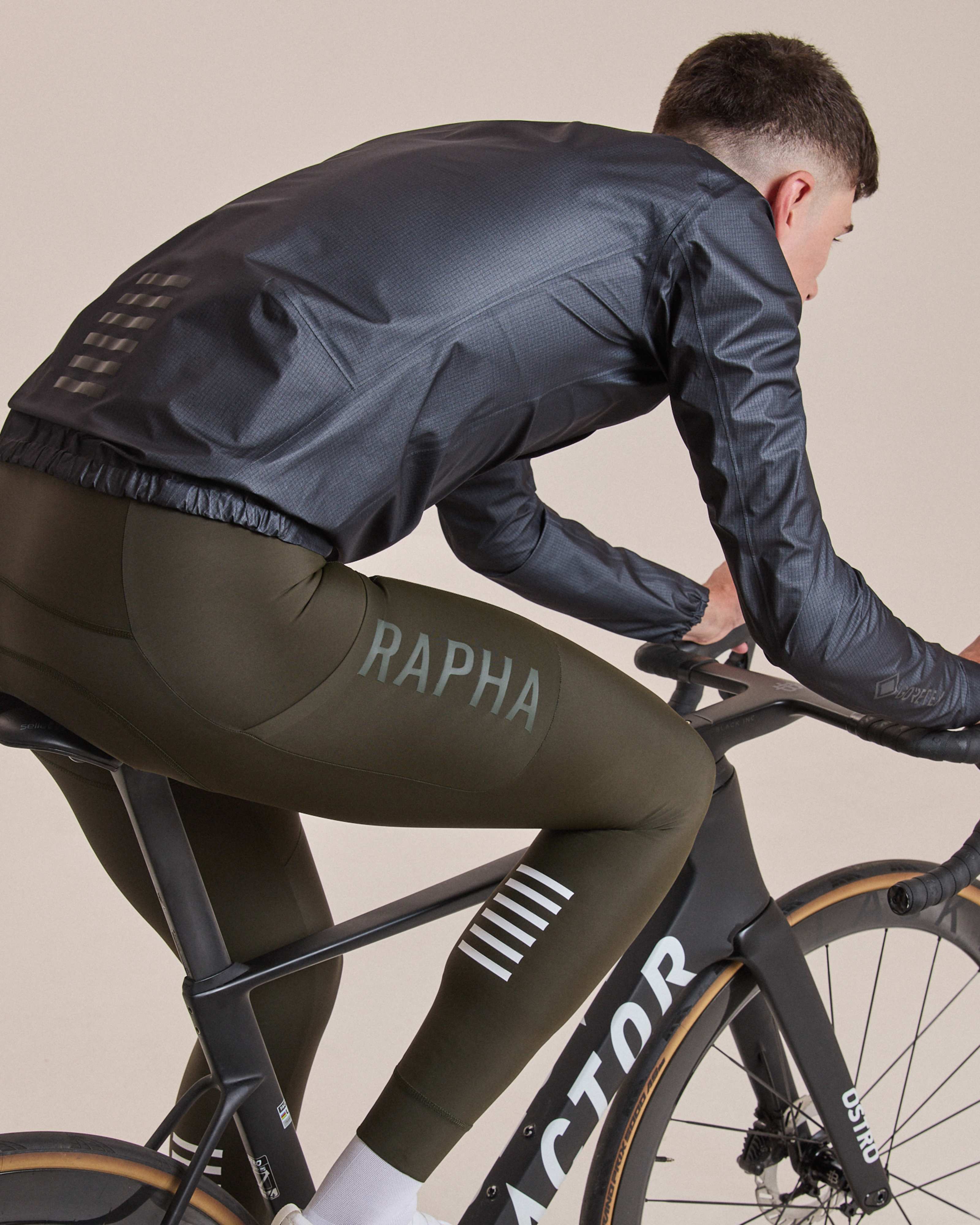 メンズ プロチーム GORE-TEX ライトウェイト レイン ジャケット II | Rapha