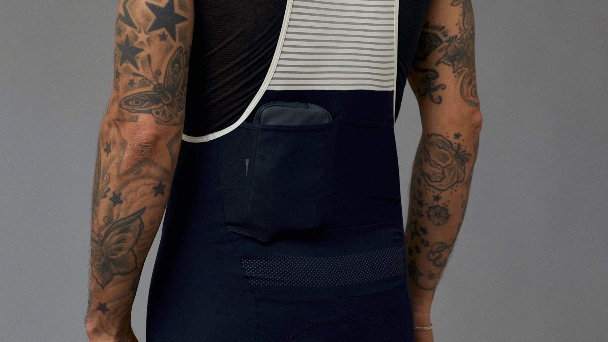 Cargo Bib Shorts with pockets | Rapha 適合單車旅行和探險騎乘穿的