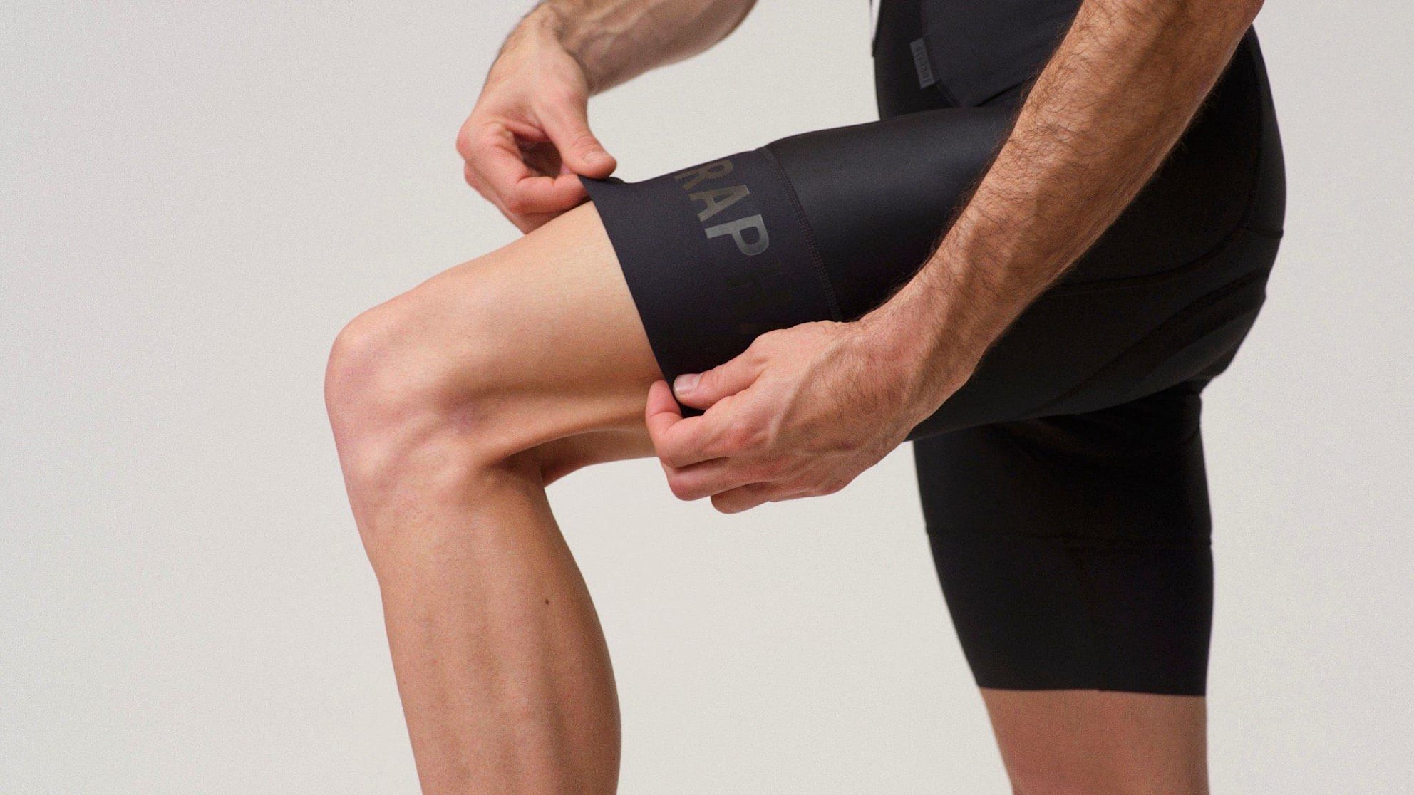 【新品】RAPHA PRO TEAM BIB SHORTS サイズMウエア