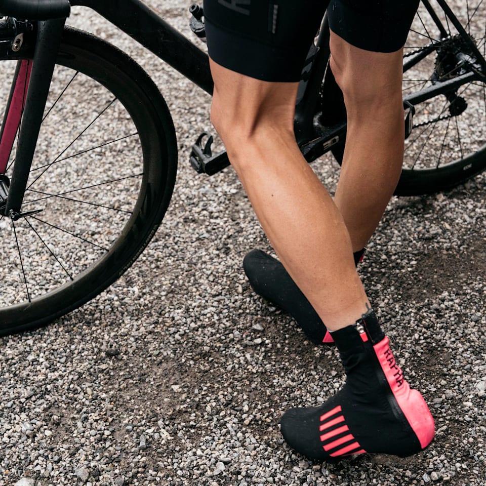 Men's Pro Team Overshoes | Men's Pro Team Cycling Overshoes for Winter  Riding | Rapha Site