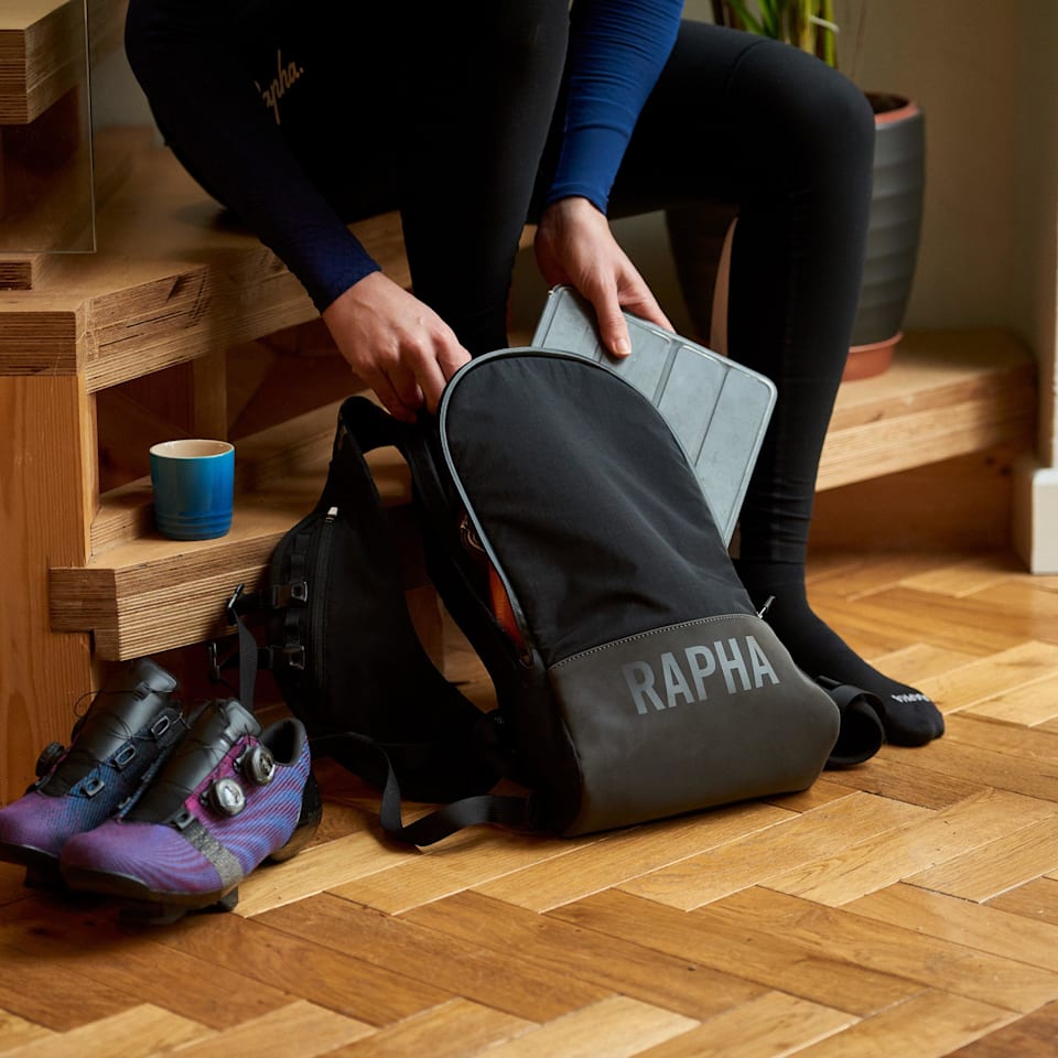 Pro Team Lightweight Backpack Rapha Light Highly Visible Practical Waterproof Cycling Day bag for Commuting or Riding in Rain or in the City Rapha