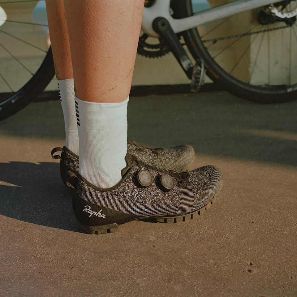 Explore Powerweave Shoe | Unisex Road Cycling Shoes | Rapha