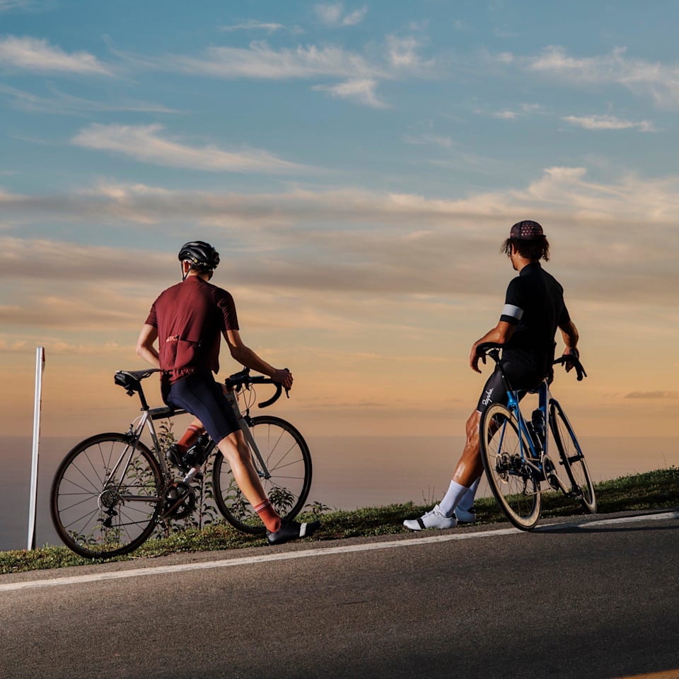 メンズ クラシック フライウェイト サイクリング ジャージ | Rapha Site