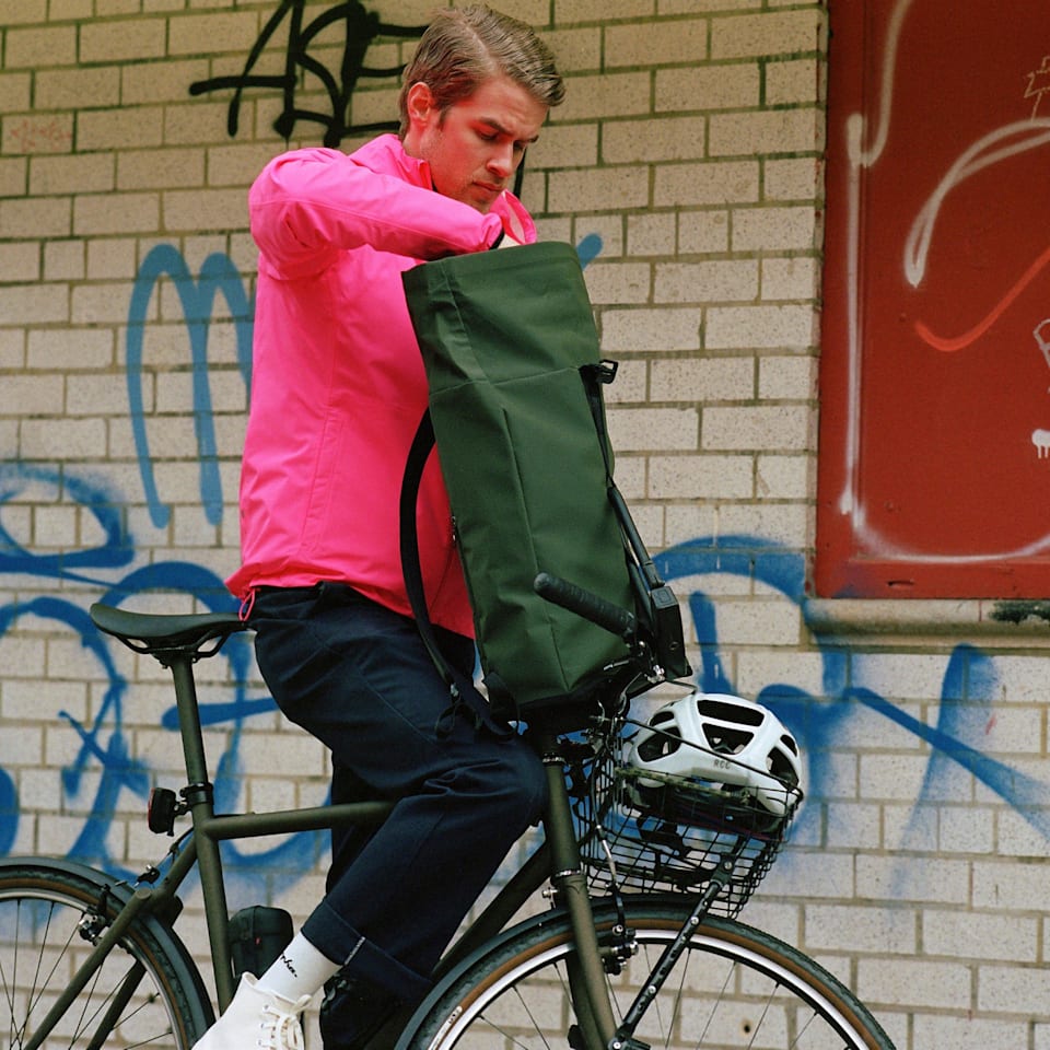 Rapha TRAVEL POUCH Large leather Pouch | loneoakpoint.com