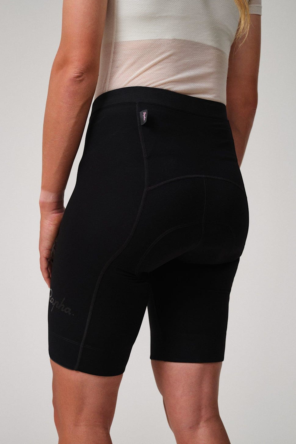 ウィメンズ クラシック ショーツ - レギュラー | Rapha Site ウィメンズ クラシック ショーツ - レギュラー | Rapha Site