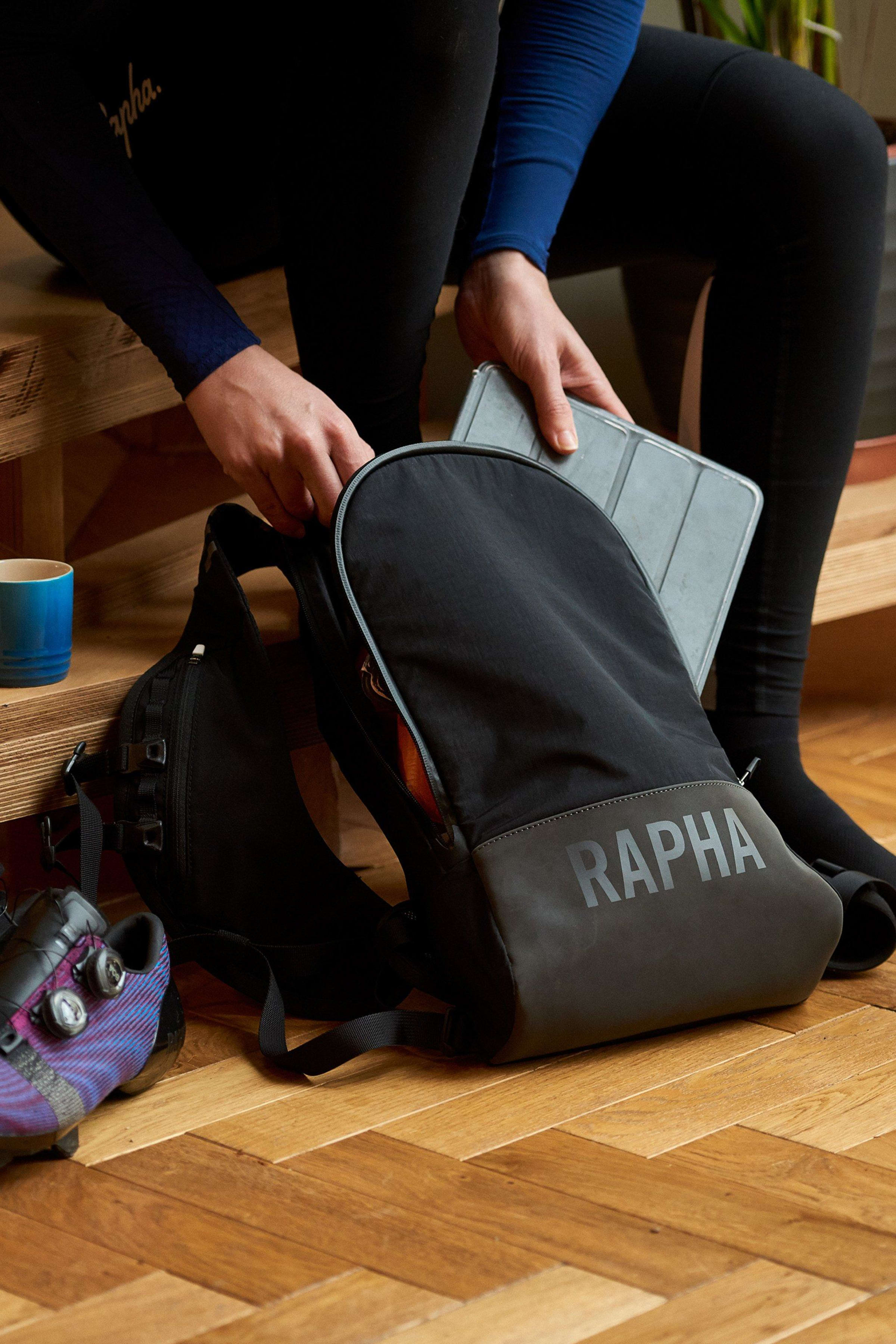 バーゲンで プロチーム ライトウェイト バックパック | Rapha ウェア