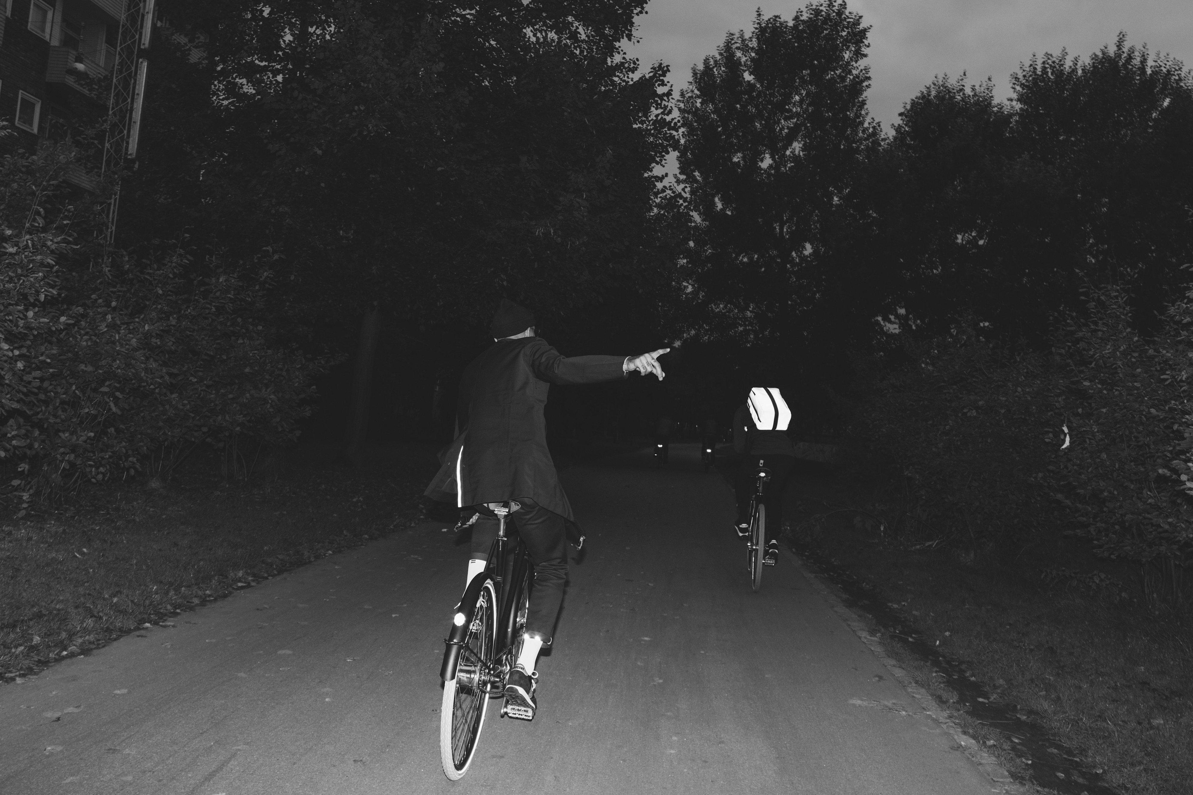 Rapha reflective jacket discount