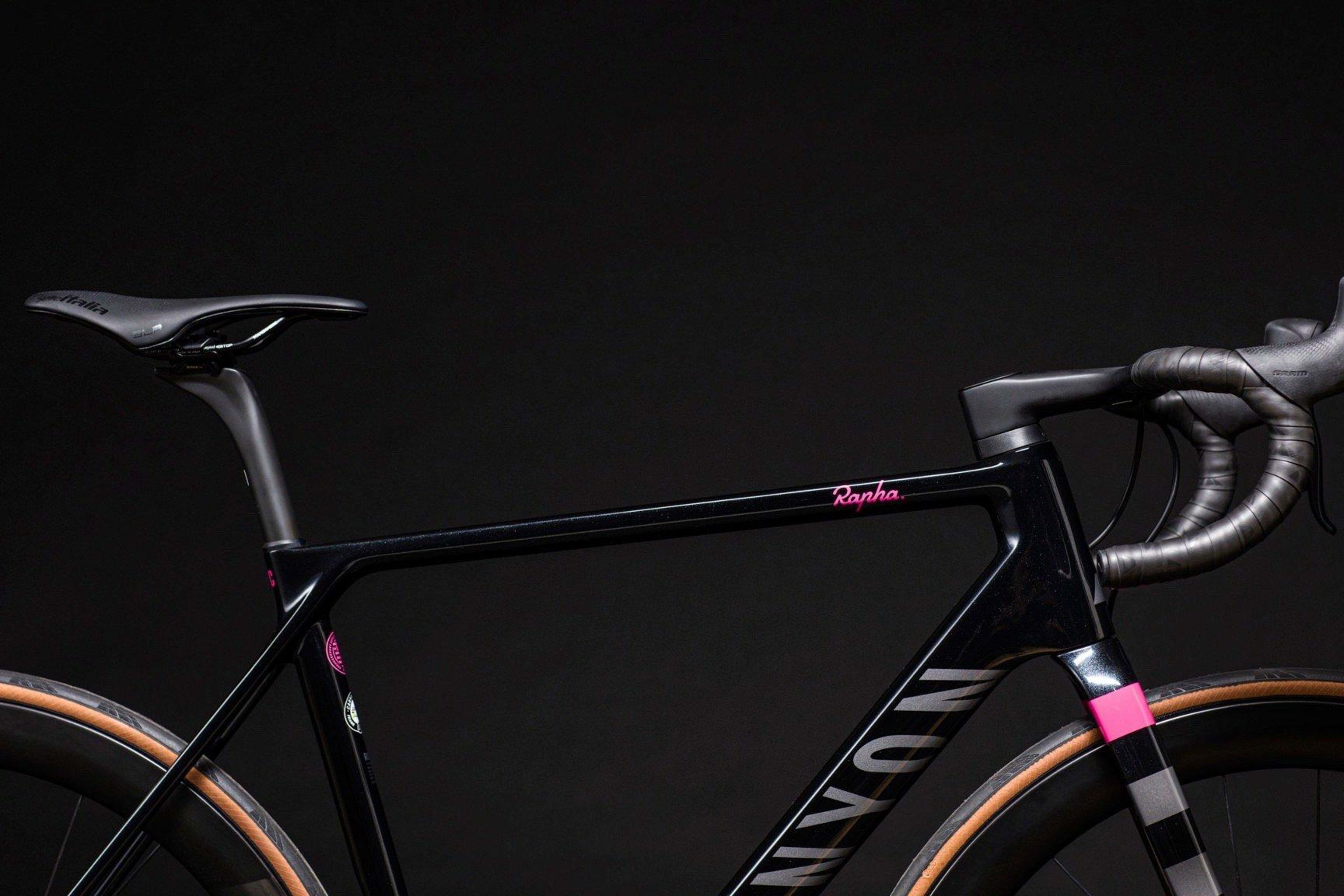 La bicicleta de carretera de Rapha x Canyon es como un supercoche