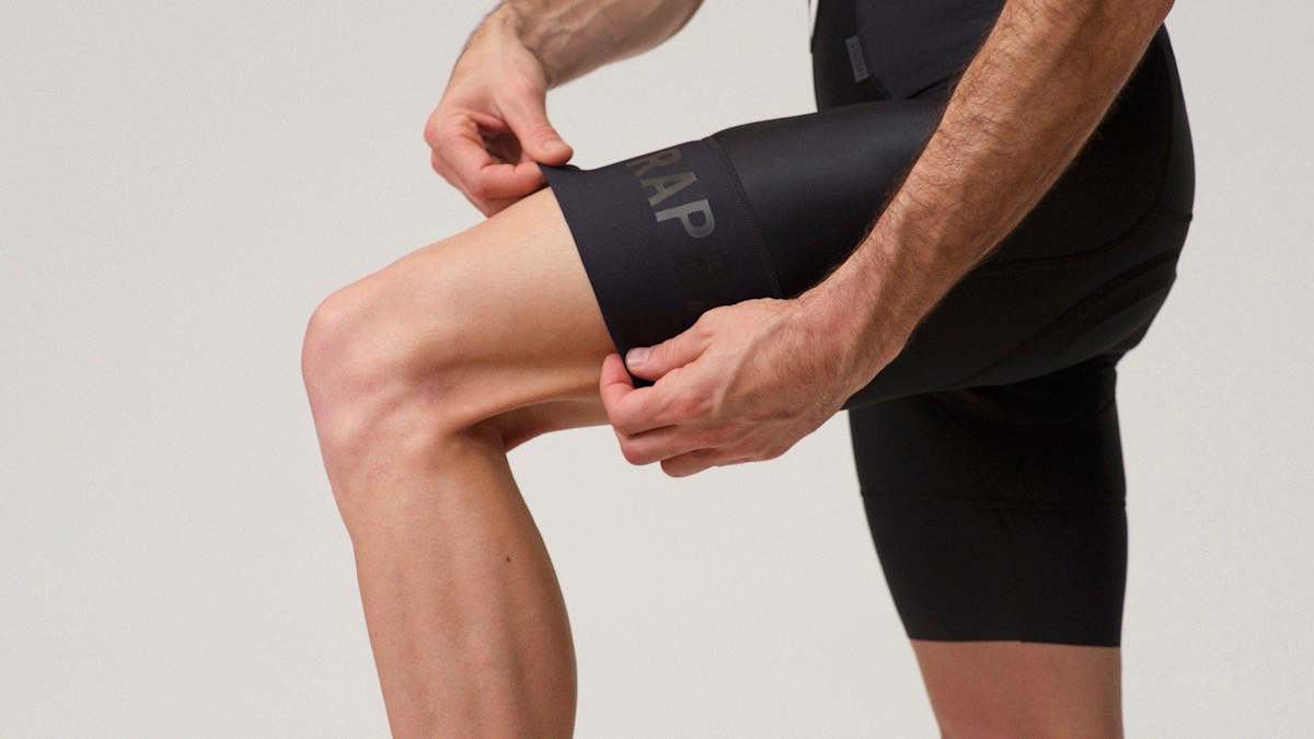 m*s様 ラファ　Rapha Pro Team Bib Shorts II サイ Men's Pro Team Bib Shorts II - Regular | Rapha