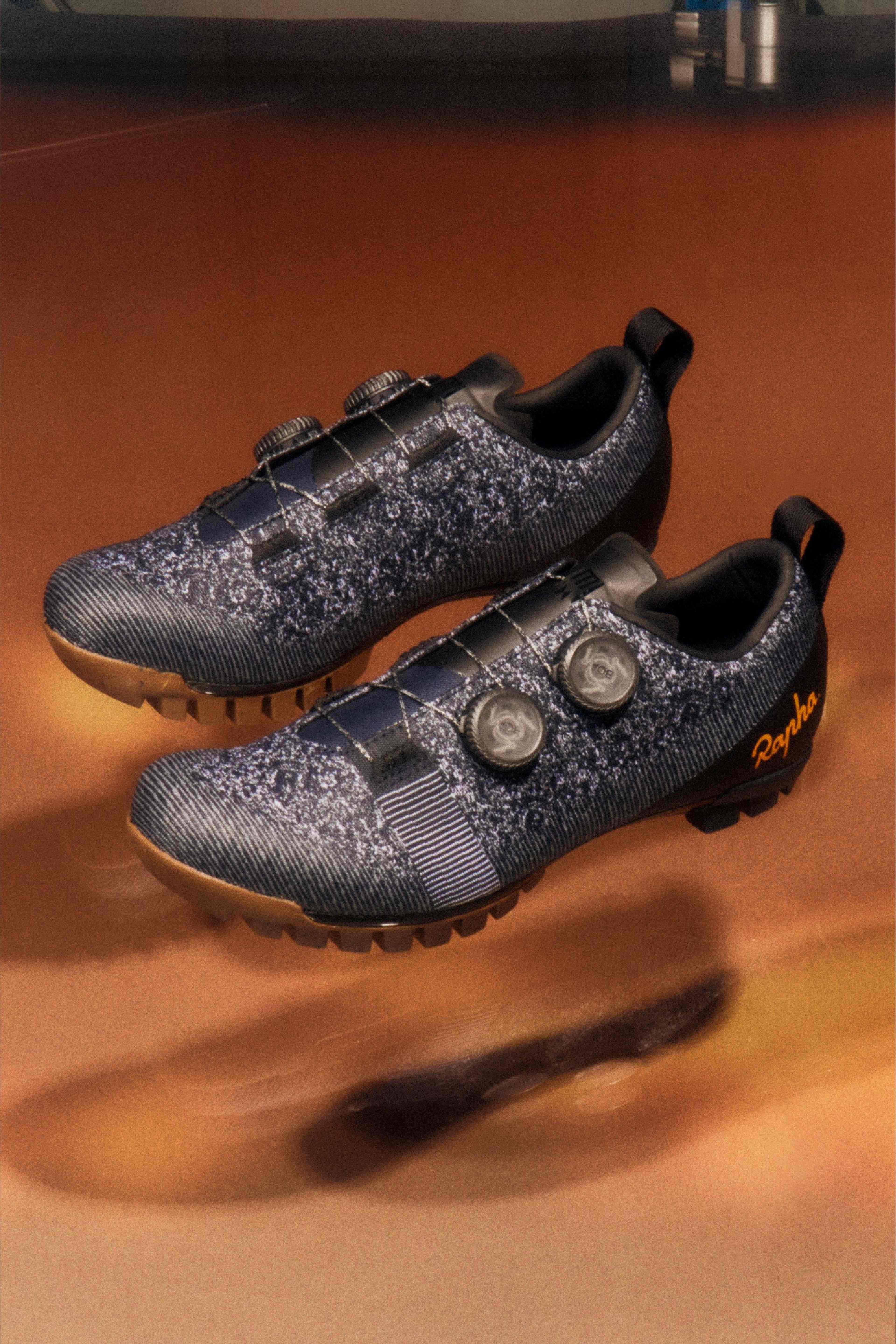 Rapha エクスプロア パワーウィーブ 自転車シューズ Explore Powerweave Shoes | Rapha