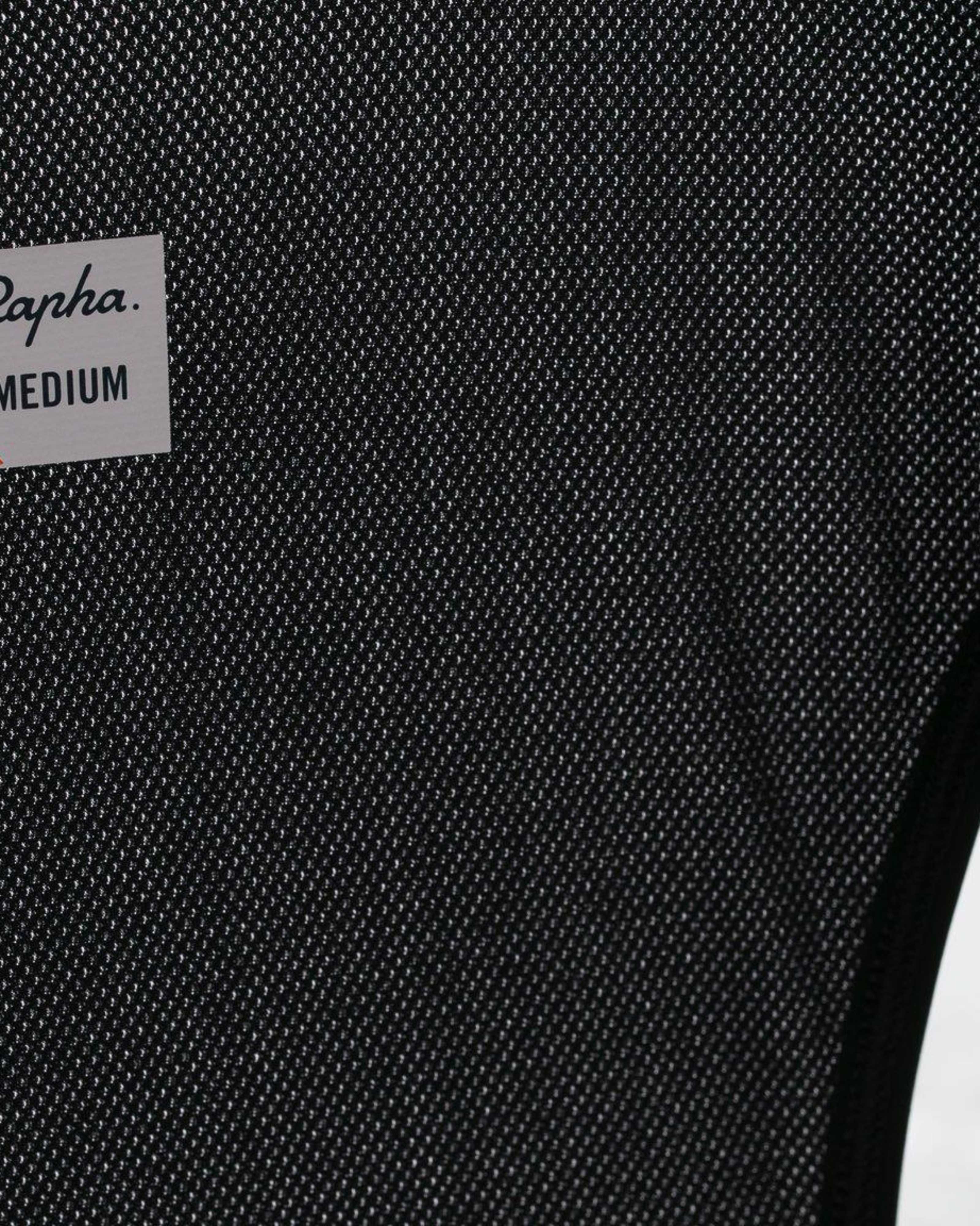 BREATHABLE UPPER