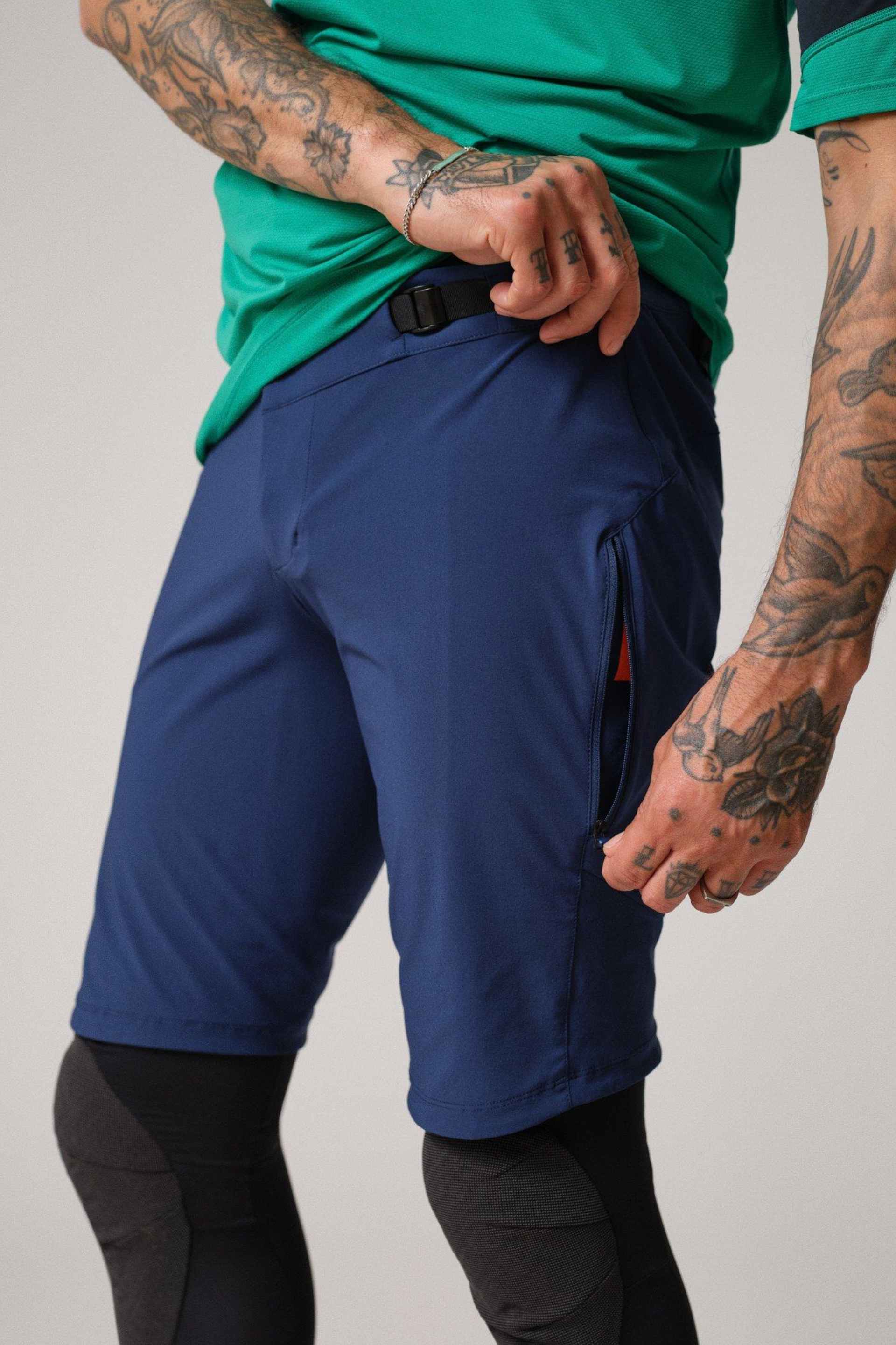 新品 Rapha メンズ トレイル ショーツ XLサイズ ネイビー メンズ トレイル ファスト + ライト ショーツ | Rapha